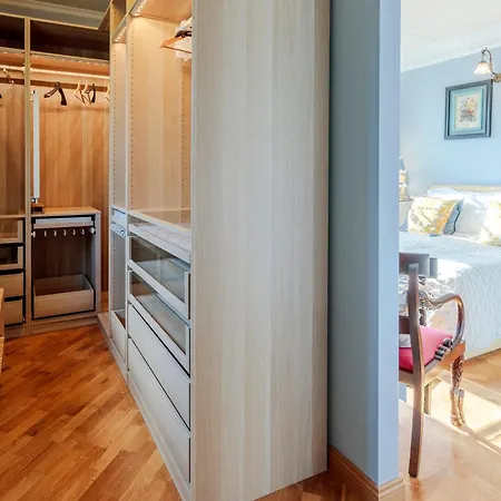 Montefalcone: Charm, Private Pool, And Chef Chalet *