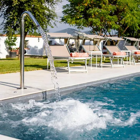 Chalet Montefalcone: Charm, Private Pool, And Chef