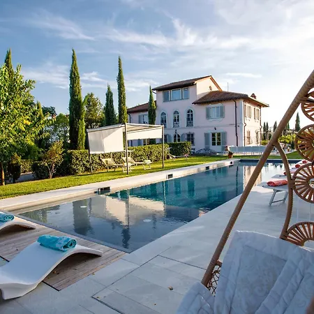 Chalet Montefalcone: Charm, Private Pool, And Chef Orentano